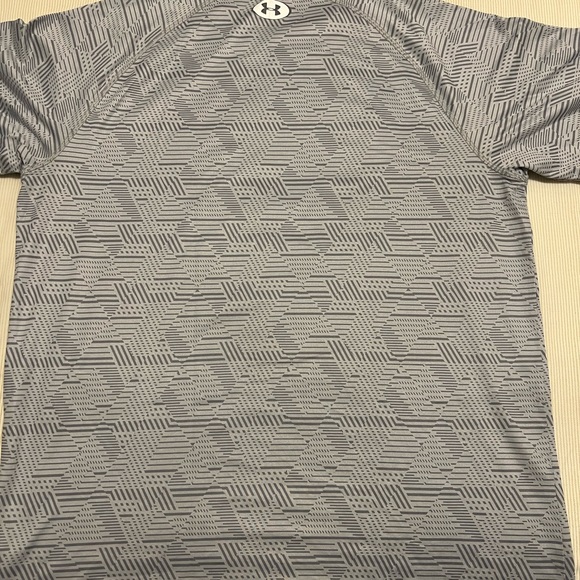 Under Armour Dri-Fit T-Shirt - Picture 2 of 2